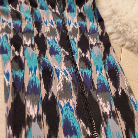 Victoria's Secret Sport Cropped Leggings - Picture 3 of 3